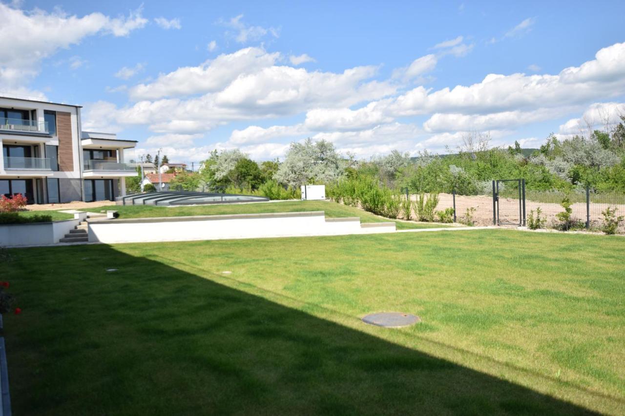 Olive Apartman Alsóörs Buitenkant foto